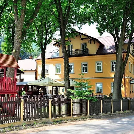 Praha Hotel *