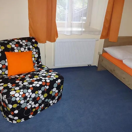 Praha Hotel *
